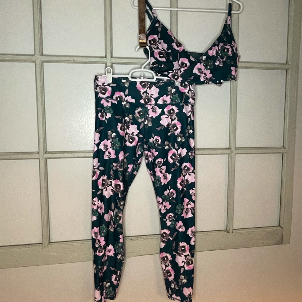 Fabletics outfit.